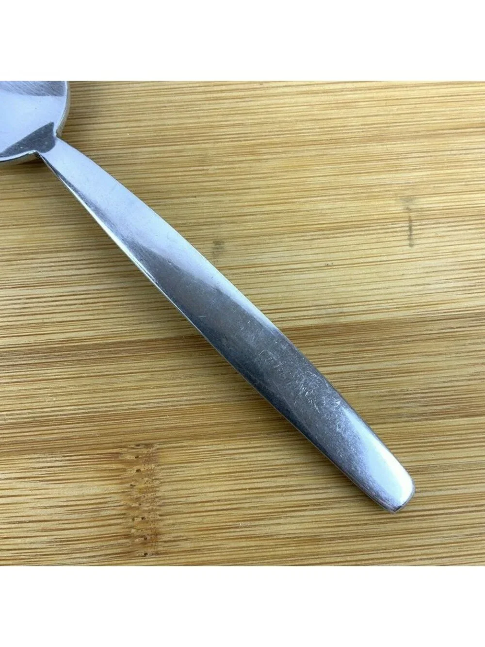 Oneida Leda Set of 3 Oval Soup Spoons 18/10 Stainless Steel Durable Flatware